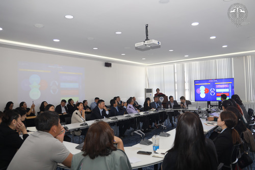 ТАТВАРЫН 1%-ИЙГ БОЛОВСРОЛ, ЭРҮҮЛ МЭНДИЙН САЛБАРТ ХӨРӨНГӨ ОРУУЛАЛТ ХИЙХ АСУУДЛААР ЭМНЭЛГИЙН УДИРДЛАГУУДТАЙ УУЛЗАЛТ ХИЙЖ БАЙНА